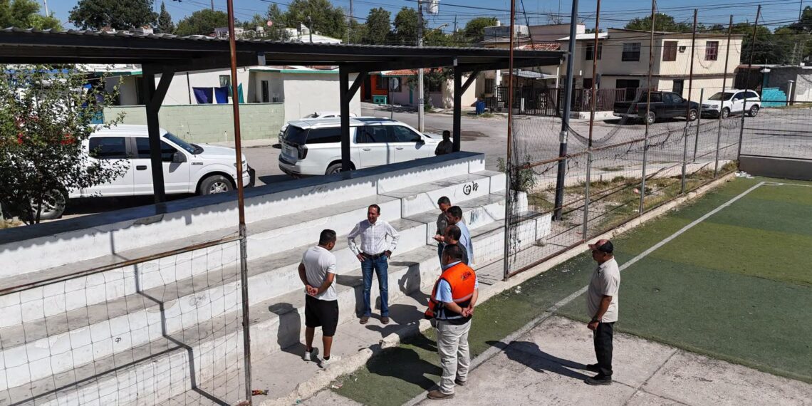 Supervisa Emilio de Hoyos obras y proyectos en distintos sectores de Acuña