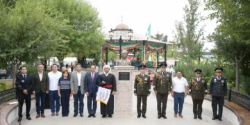 Con ceremonia y desfile cívico conmemoran en Acuña el 216 Aniversario del inicio de la Guerra de Independencia de México