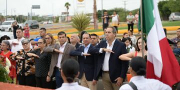 Acuña rinde homenaje a José María Morelos y Pavón en el 261 Aniversario de su natalicio