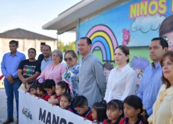 Gobierno de Acuña refuerza seguridad escolar con nueva barda perimetral